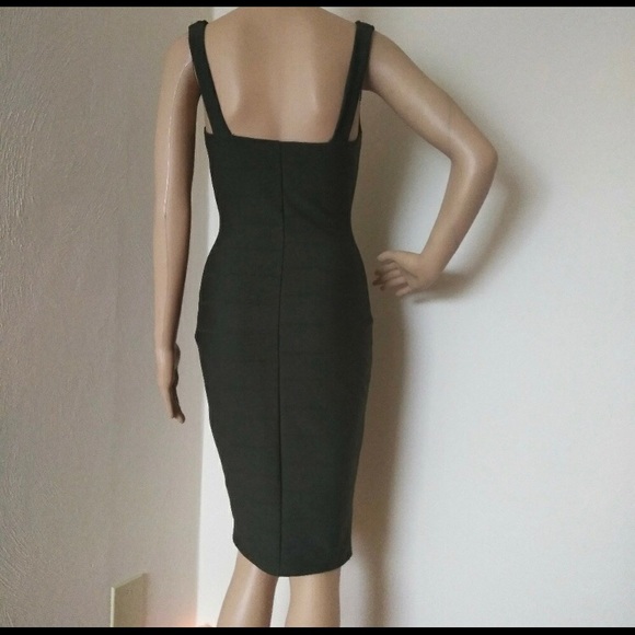 Dress - Picture 4 of 5